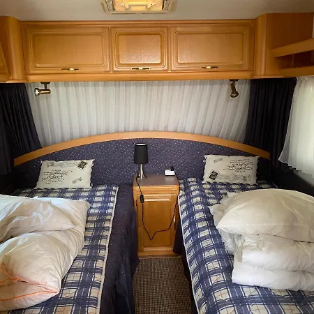 Kemping Stor Campingvogn Med Fortelt *